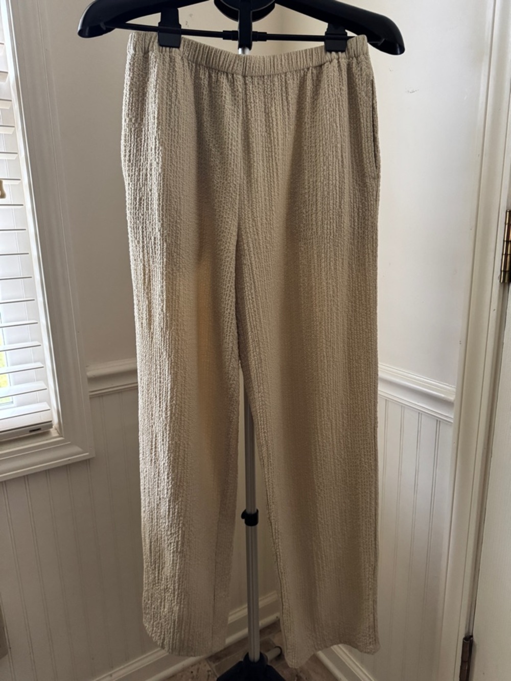 Orvis Crinkled Wide-Leg Pants in Light Beige Size Small
